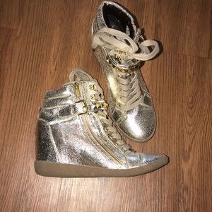 Like New Steve Madden Metallic Wedge Sneakers